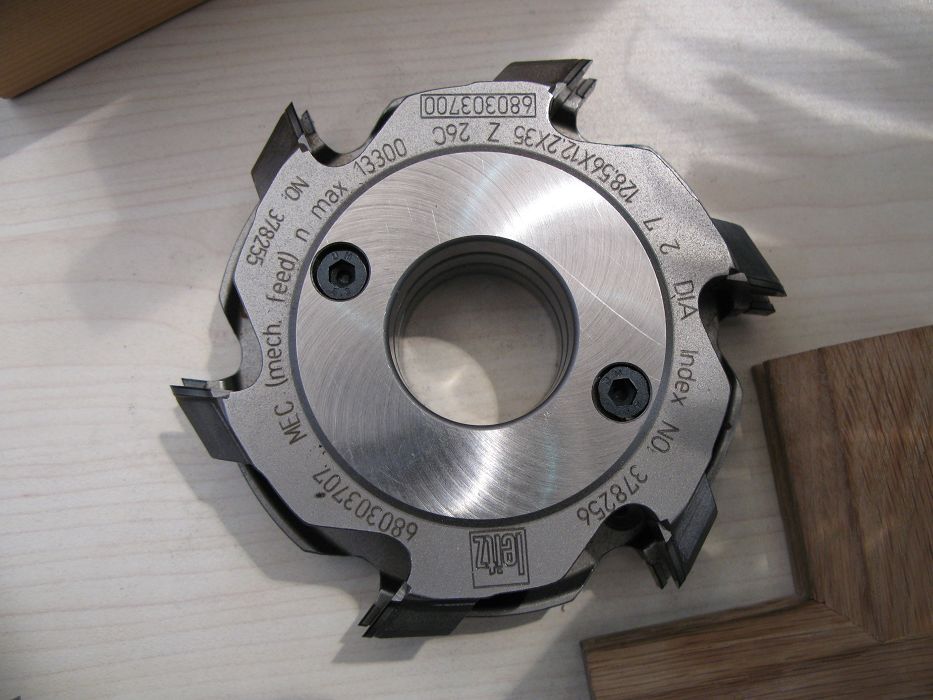 机械手激光切割机切割产品样品图